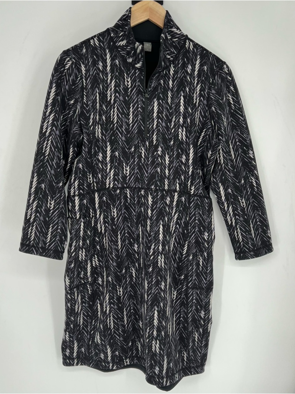 Title Nine Hyperspeed Reversible Dress Zip-Front Long Sleeve Sleet Travel - Picture 7 of 15